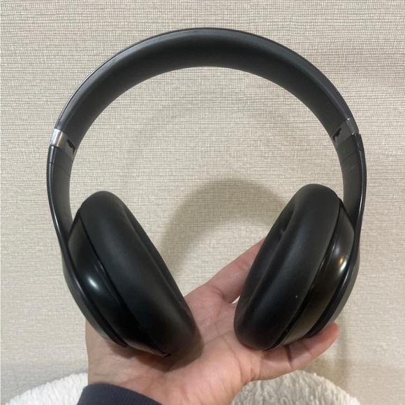 Beats by Dr. Dre Beats Studio Pro Wireless Noise Cancelling Black - Picture 4 of 7